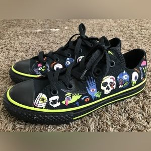 KIDS HALLOWEEN ZOMBIE SKULL EYEBALL MONSTER VAMPIRE BLACK GREEN LOW TOP SHOES 2